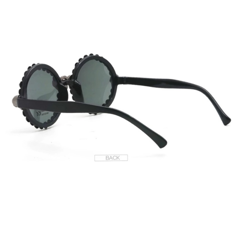 Black Round rhinestone sunglasses with little metal skulls.NWT - Picture 3 of 4